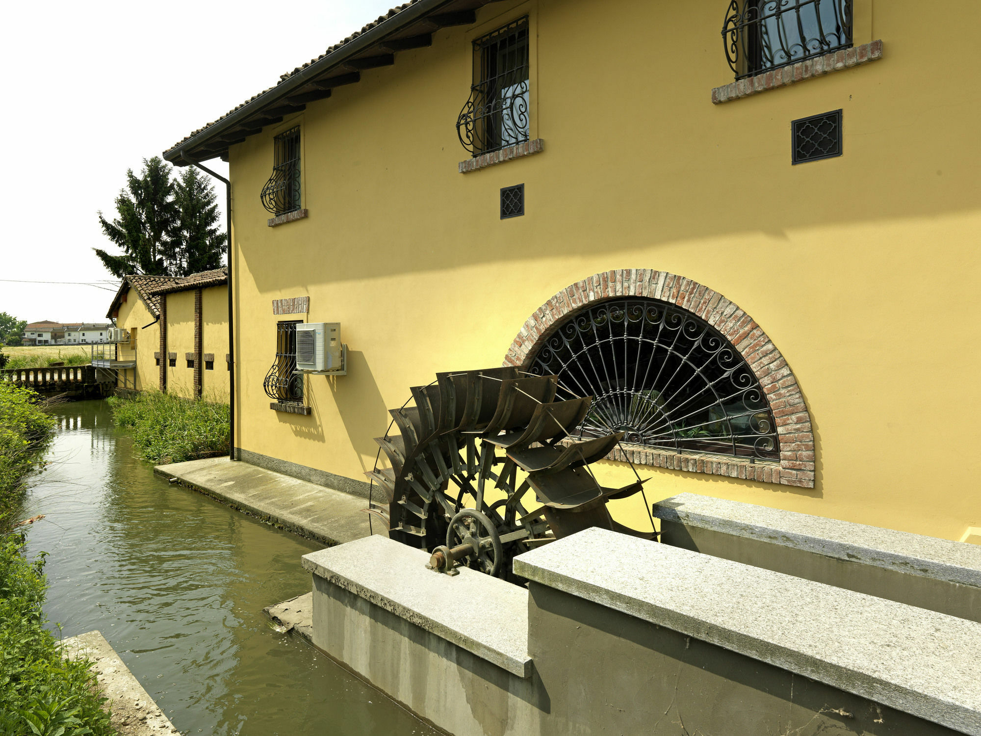 La Torre Dei Canonici Lumellogno Bagian luar foto